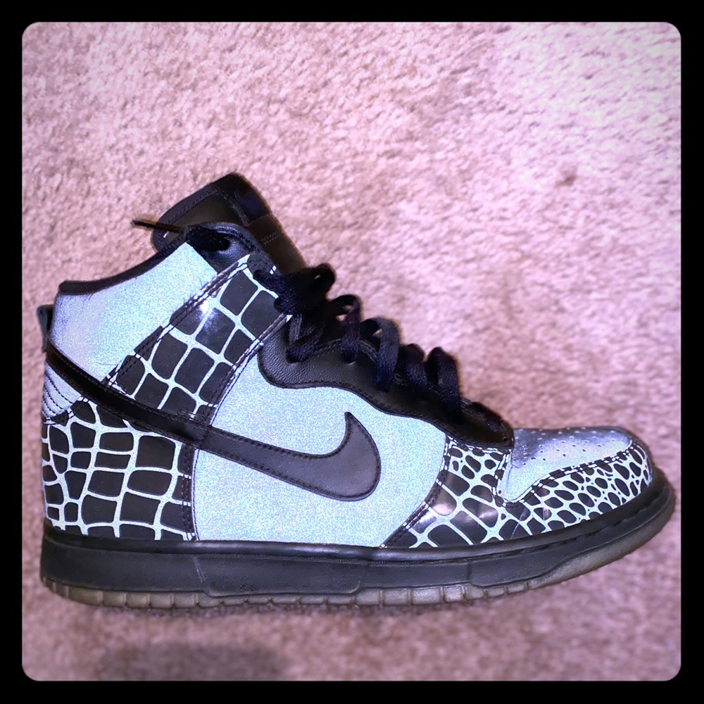 EUC Nike Dunk 3M croc reflective!